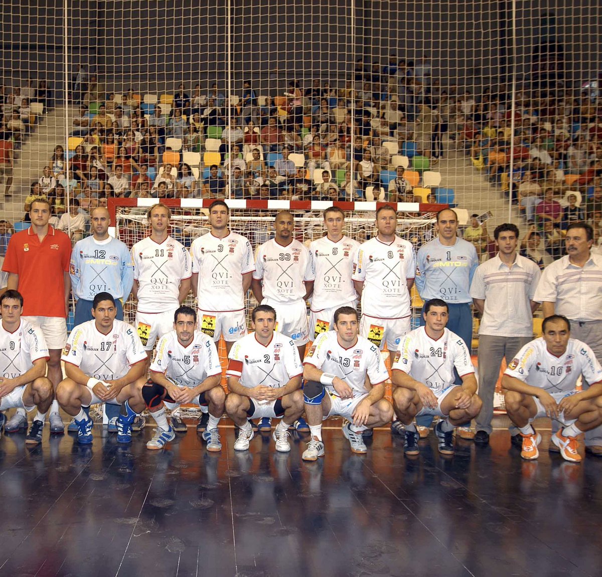 C_Prieto3's tweet image. El balonmano de élite vuelve a Ciudad Real de la mano de mi gran amigo Santi Urdiales. Que gran alegría para lo ciudadrealeños! Recuerdos de grandes tiempos ❤️ @BM_Caserio @AYTO_CIUDADREAL