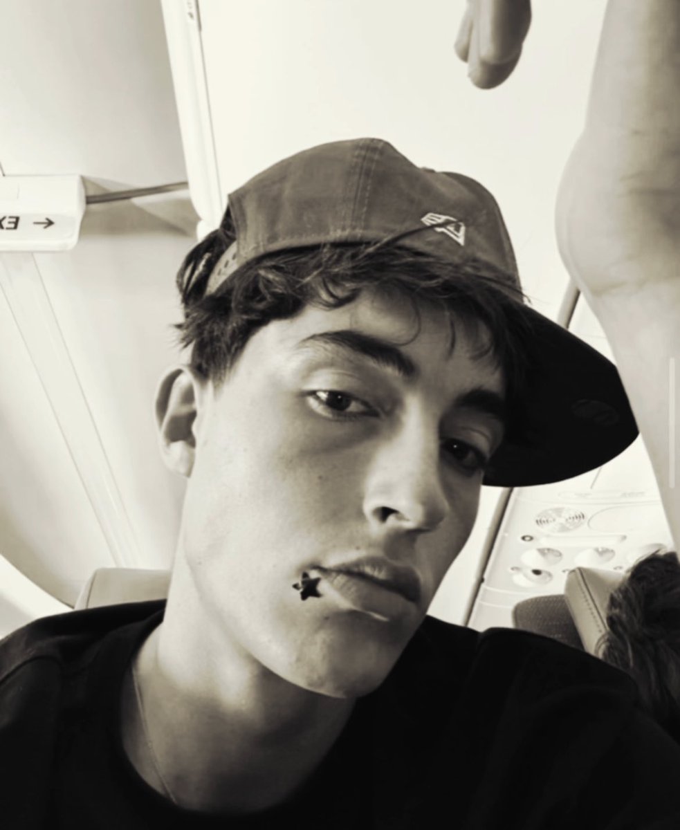 𝐏𝐀𝐏𝐈 𝐂𝐇𝐔𝐋𝐎 tweet media