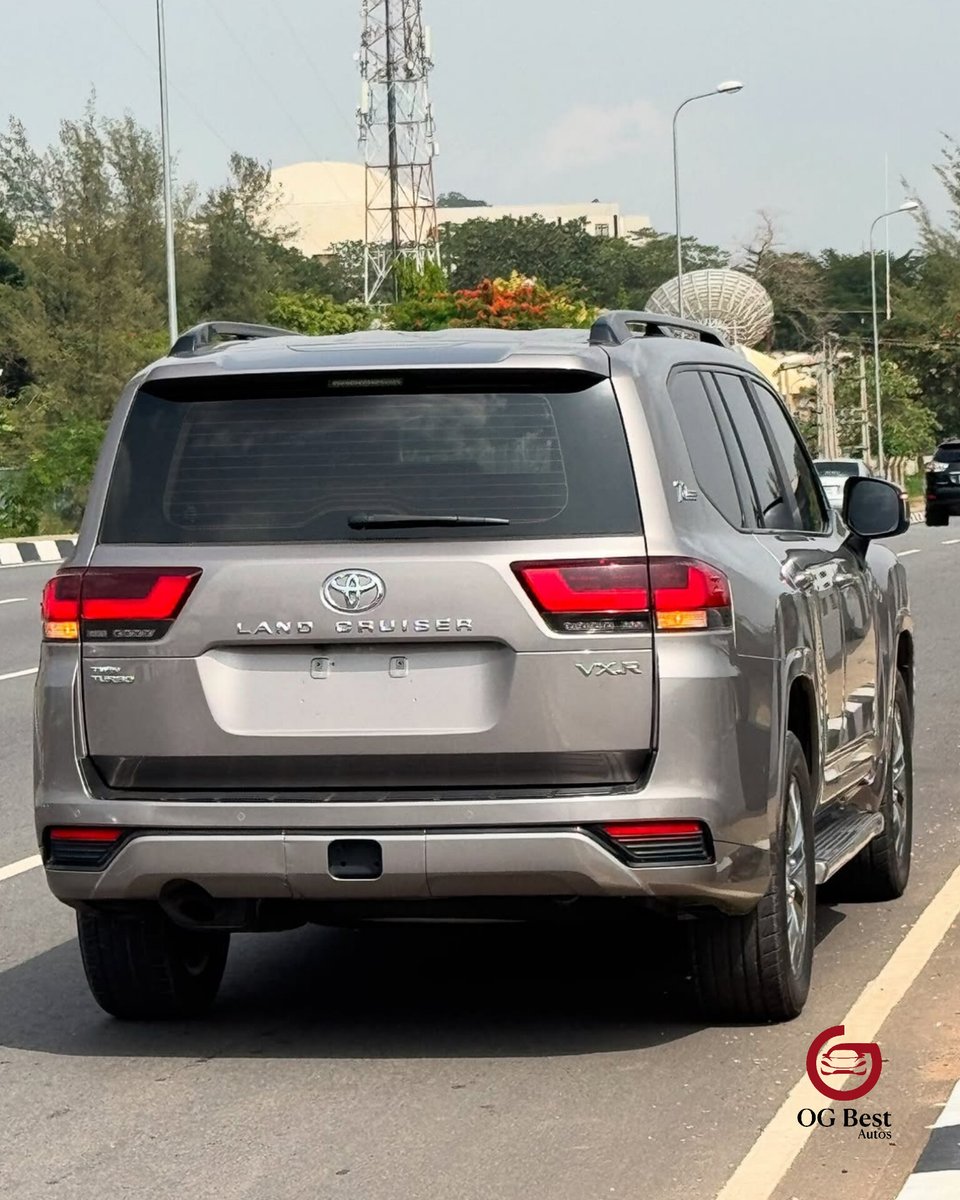 ogbestautos's tweet photo. ‼️ 2023 Toyota Land Cruiser GXR Twin Turbo – Foreign Used ‼️

💰 Price: ₦140M
📍 Location: Abuja
✅ New Body | Rugged Luxury | High Performance SUV

---

📞 For Inquiries:
📱 Call/WhatsApp: 09133333852
📧 Email: info@ogbestautos.com
🌐 Website: https://t.co/32DymqQDzR https://t.co/H3VIFCxJHf