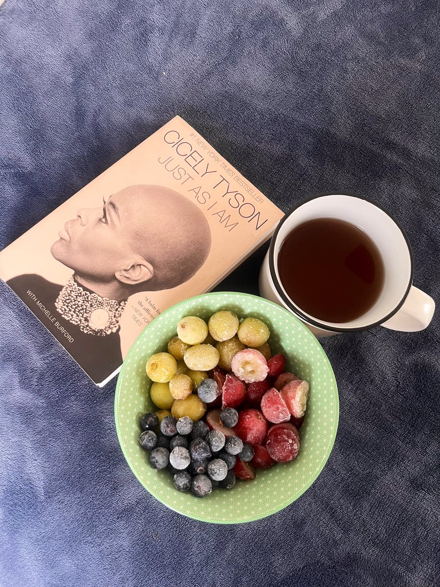 📖☕️🍇