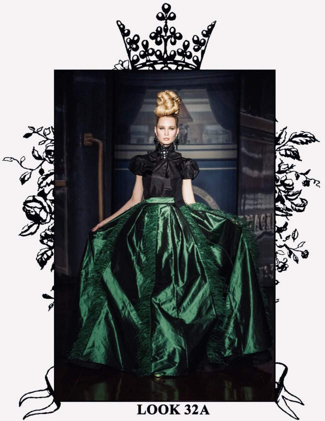 Zang Toi (@zangtoi) on Twitter photo F25 OPULENT ORIENT EXPRESS PRINCESS 🫦 <a href="/XFashion/">Fashion</a> F25 OPULENT ORIENT EXPRESS PRINCESS 🫦 <a href="/XFashion/">Fashion</a>