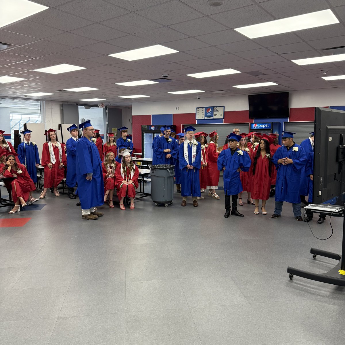 PHPatriotsHS's tweet image. Congratulations to the Class of 2025!!! #PHStrong