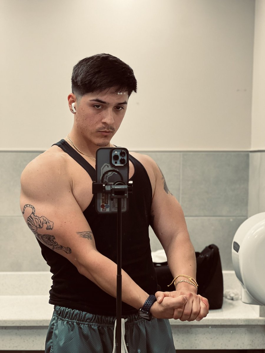 juann_corrales's tweet photo. Nobody will believe in you if you don’t believe in you 🗣️🗣️🗣️ keep it going
•
#anotherday #keepgoing https://t.co/Gk0DoO0gQt