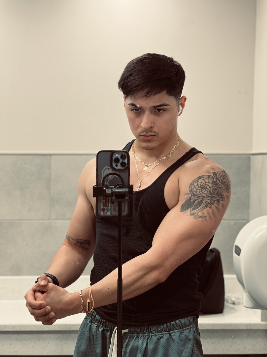 juann_corrales's tweet photo. Nobody will believe in you if you don’t believe in you 🗣️🗣️🗣️ keep it going
•
#anotherday #keepgoing https://t.co/Gk0DoO0gQt