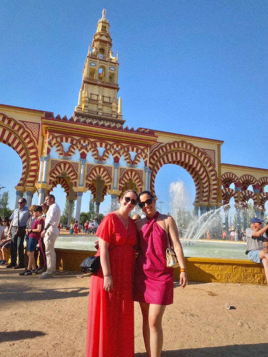 _mariagallegos's tweet photo. «Siempre me da rosas,
nunca me da espinas».
@MBascn 
💗⭐️✨🤠 https://t.co/JcZKLlD62O