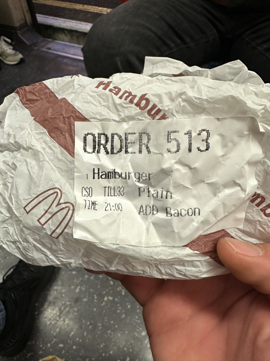 bigdogdignam's tweet photo. @McDonaldsUK can you explain to me why I ordered 4 of these at Liverpool Street London and they aren’t plain and there’s no bacon. I have one very upset son. https://t.co/Jll7yPupiH