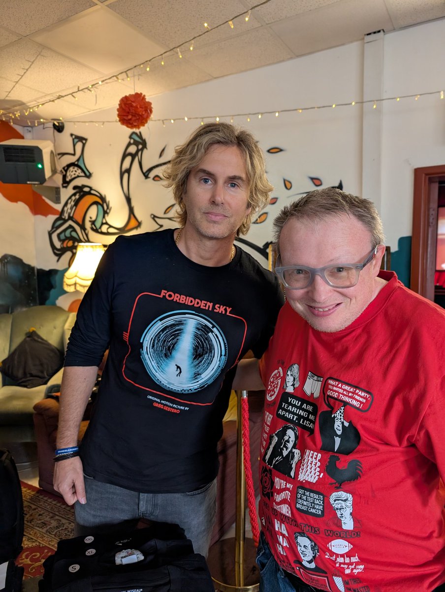 RED689908's tweet photo. Third time meeting @gregsestero https://t.co/B0PfUuM9M8