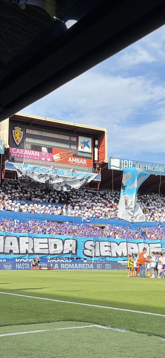 Gracias por vuestro apoyo!! Aupa Zaragoza!! 🤍💙 <a href="/RealZaragoza/">Real Zaragoza</a>