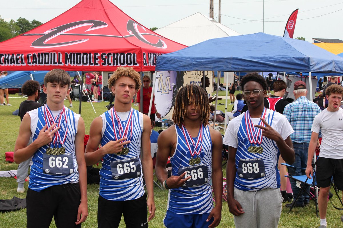 ScottieTrack's tweet image. Ohh boy what a show they put on yesterday!
1. State Runner-up in 4x200
2. 5th place in the 4x100
3. 5th place overall as a team
4. 5 school records broken
5. Showing what it means to be a DAWG!
@GHSScottieSport
@coachjstinson
@CoachKev316
@JaydenEstes01
@BreylinSal14846