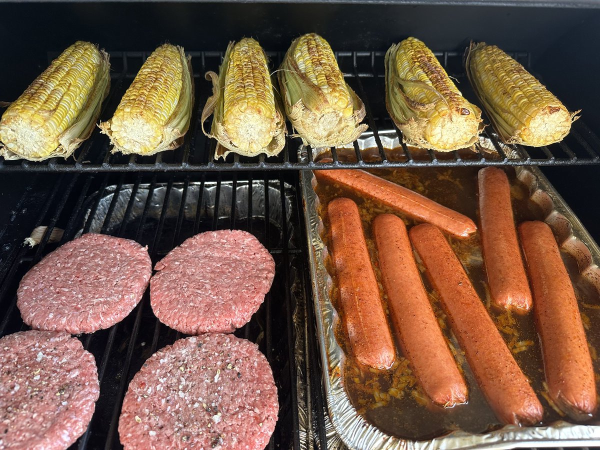 Dan I Cook (@ustayhungry) on Twitter photo Just made my version of NYC Dirty Water Dogs and finished them off in my <a href="/WeberGrills/">Weber Grills</a> Charcoal Grill baby🤙🏽👊🏼🥰 Just made my version of NYC Dirty Water Dogs and finished them off in my <a href="/WeberGrills/">Weber Grills</a> Charcoal Grill baby🤙🏽👊🏼🥰