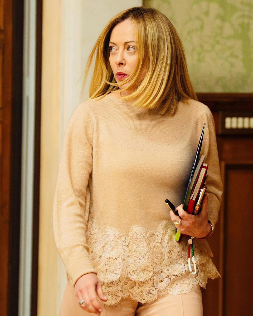 Il ne reste plus qu’une issue : LE FREXIT !

« De Yann Bizien :
Le Conseil de l'Europe a rejeté hier, samedi 24 mai, toute tentative de modification de la Convention européenne des droits de l'homme, comme proposée par neuf pays emmenés par Giorgia Meloni, Première ministre en