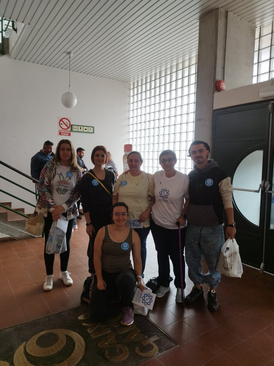 REiCOP (@_reicop) on Twitter photo 📍Hoy el CB Breogán <a href="/Fund_Breogan/">Fundación Breogán</a> en su partido contra el CB Canarias rindió homenaje a todxs lxs pacientes con #COVIDpersistente representados <a href="/asgacop/">ASGACOP</a>, que hicieron una campaña informativa ℹ️
👩🏻⚕️<a href="/Pilar_RguezLedo/">Pilar Rodríguez Ledo #MFenEsencia</a> <a href="/SEMG_ES/">SEMG 🩺 #OrgullososDeEstarALaCabecera👩⚕️👨⚕️</a> les acompañó durante el partido 📍Hoy el CB Breogán <a href="/Fund_Breogan/">Fundación Breogán</a> en su partido contra el CB Canarias rindió homenaje a todxs lxs pacientes con #COVIDpersistente representados <a href="/asgacop/">ASGACOP</a>, que hicieron una campaña informativa ℹ️
👩🏻⚕️<a href="/Pilar_RguezLedo/">Pilar Rodríguez Ledo #MFenEsencia</a> <a href="/SEMG_ES/">SEMG 🩺 #OrgullososDeEstarALaCabecera👩⚕️👨⚕️</a> les acompañó durante el partido