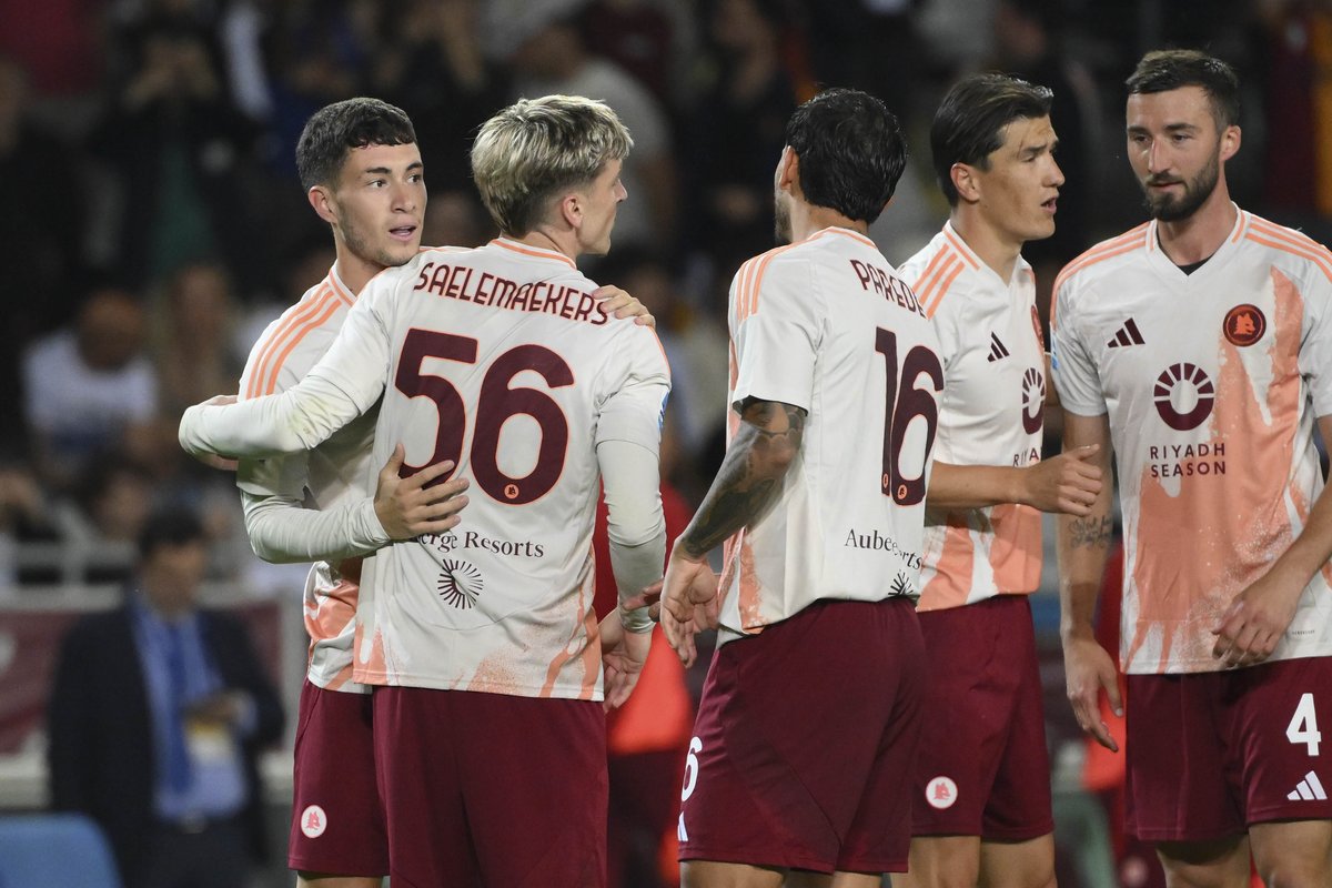 🔁 | Four changes

⬆ Baldanzi, Pisilli, Rensch, Hummels
⬇ Saelemaekers, Paredes, Soulé, Celik

#ASRoma #TorinoRoma