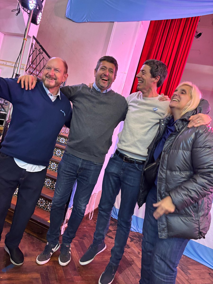 Ricardo Liceaga Viñas (@liceagaricardo) on Twitter photo Como todos los 25 de mayo , como cada día de la Patria compartimos un gran locro con la familia radical de <a href="/ucrmdpbatan/">UCR Mar del Plata Batán</a> Como todos los 25 de mayo , como cada día de la Patria compartimos un gran locro con la familia radical de <a href="/ucrmdpbatan/">UCR Mar del Plata Batán</a>