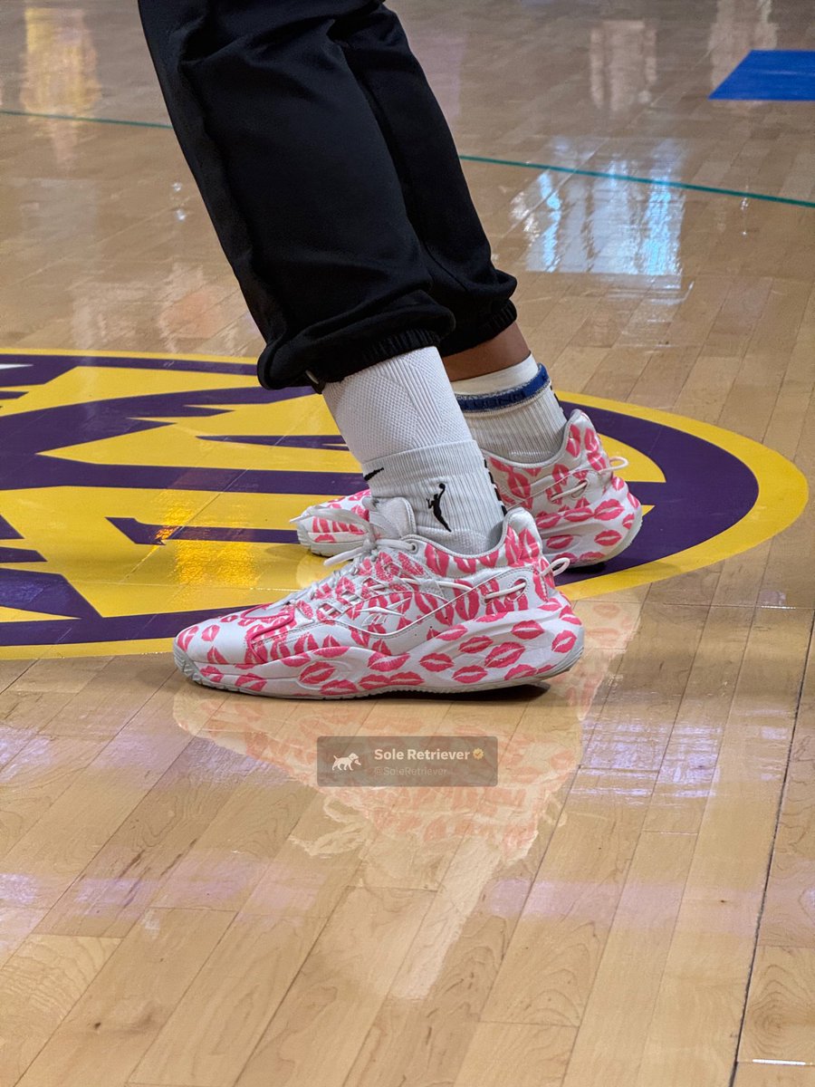 Sole Retriever (@soleretriever) on Twitter photo Angel Reese’s Reebok Solution PE’s for today’s game against the Sparks 💋💋 <a href="/Reese10Angel/">Angel Reese</a> Angel Reese’s Reebok Solution PE’s for today’s game against the Sparks 💋💋 <a href="/Reese10Angel/">Angel Reese</a>