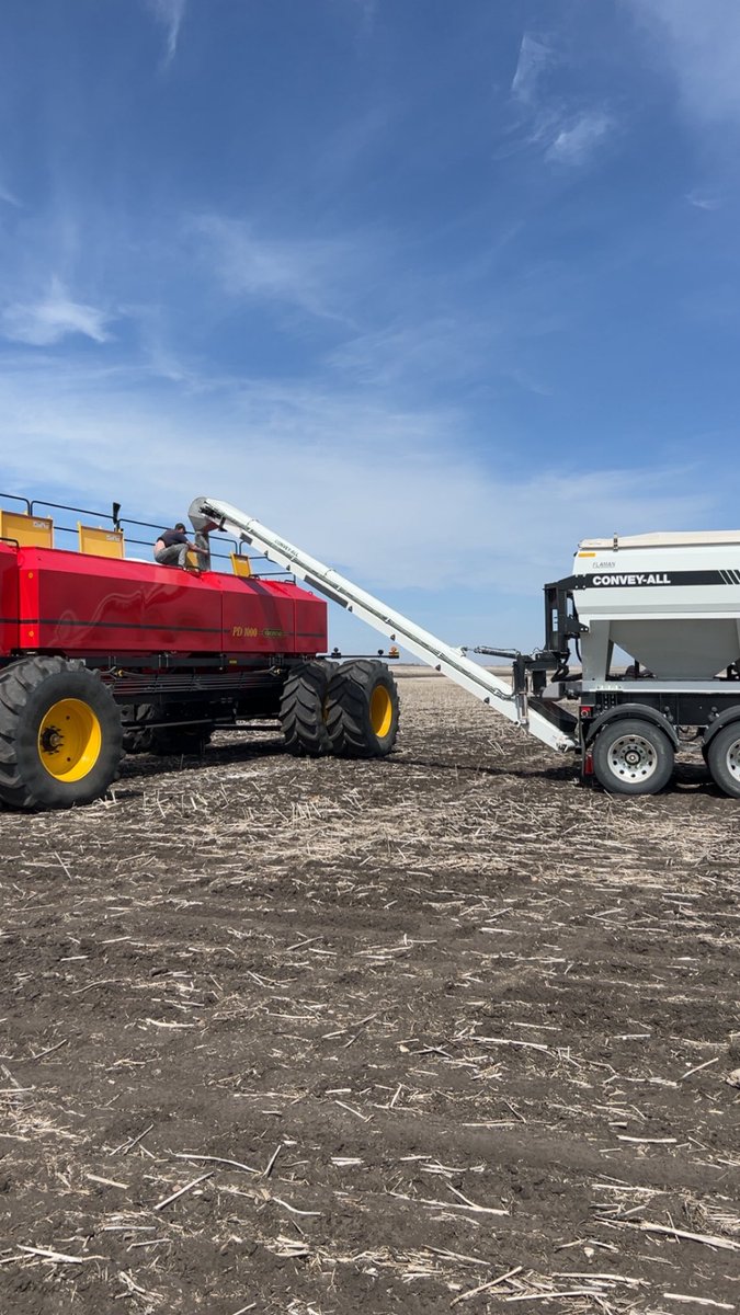 North of Hyway 16 🧢 🚜🌾 tweet media