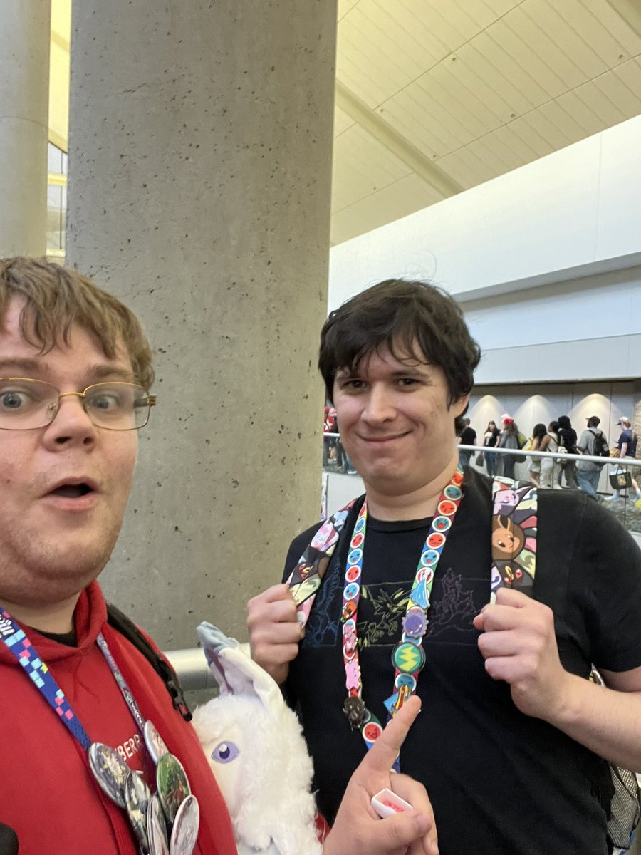 OmniMJ's tweet photo. Had a great time at #MomoCon2025 ! Saw so many cool cosplays and got to meet so many amazing VAs and YouTubers I’ve followed for a long time! Photo dump thread incoming! https://t.co/4tupo9luHF
