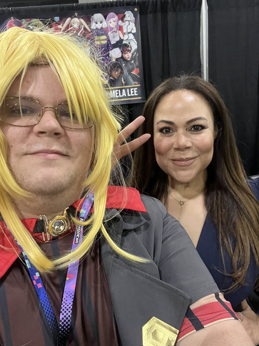OmniMJ's tweet photo. Had a great time at #MomoCon2025 ! Saw so many cool cosplays and got to meet so many amazing VAs and YouTubers I’ve followed for a long time! Photo dump thread incoming! https://t.co/4tupo9luHF