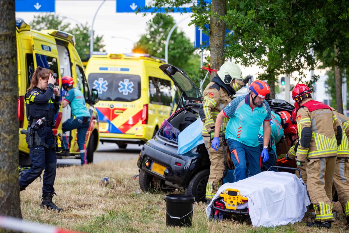 Eenzijdig ongeval met twee gewonden