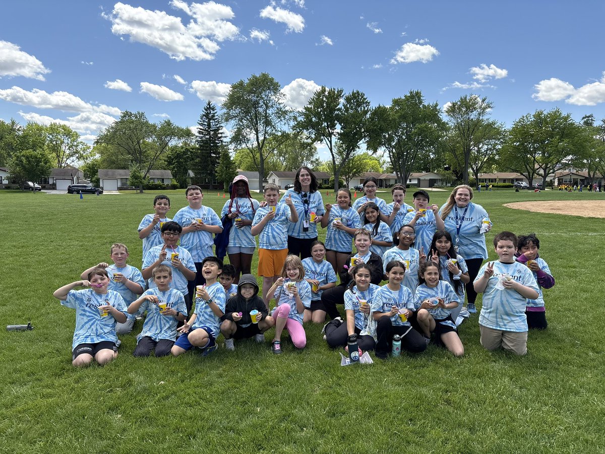 HulliganExplore's tweet image. What a perfect day for #FieldDay @D59Rupley! Thanks @juliebotkin & @CoachNowlan for all the planning and effort that you put into it!
We are #resilient!