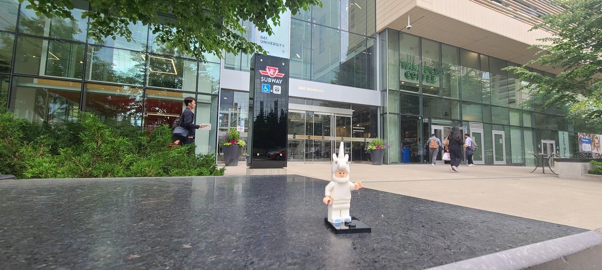LabOccupier's tweet photo. @MaRSDD is by far the leading #incubator of #LifeSclences #startups &amp; #unicorns in the @cityoftoronto &amp; one of the top #incubators in #Canada | #biotech #genomics #DrugDiscovery #AI @JLabs @CCRM_ca @TIAPToronto @FACITca @OICR_news https://t.co/7GWRTMLwj1