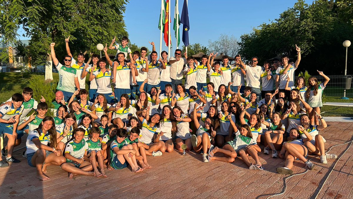 CNMAIRENA's tweet photo. ᴄᴀᴍᴘᴇᴏɴᴇꜱ ᴅᴇ ʟɪɢᴀ ᴀɴᴅᴀʟᴜᴢᴀ 𝟣° ᴅɪᴠɪꜱɪóɴ 🏆

Si #LaCopaMola , ganarla en casa y con nuestra gente, más!!
Gracias por compartir este maravilloso fin de semana copero con nuestro primer equipo.
Juntos somos mejores 💚💙💛
Enhorabuena!
#SentirYVivirComoUnNadador https://t.co/dD49qNEoLw