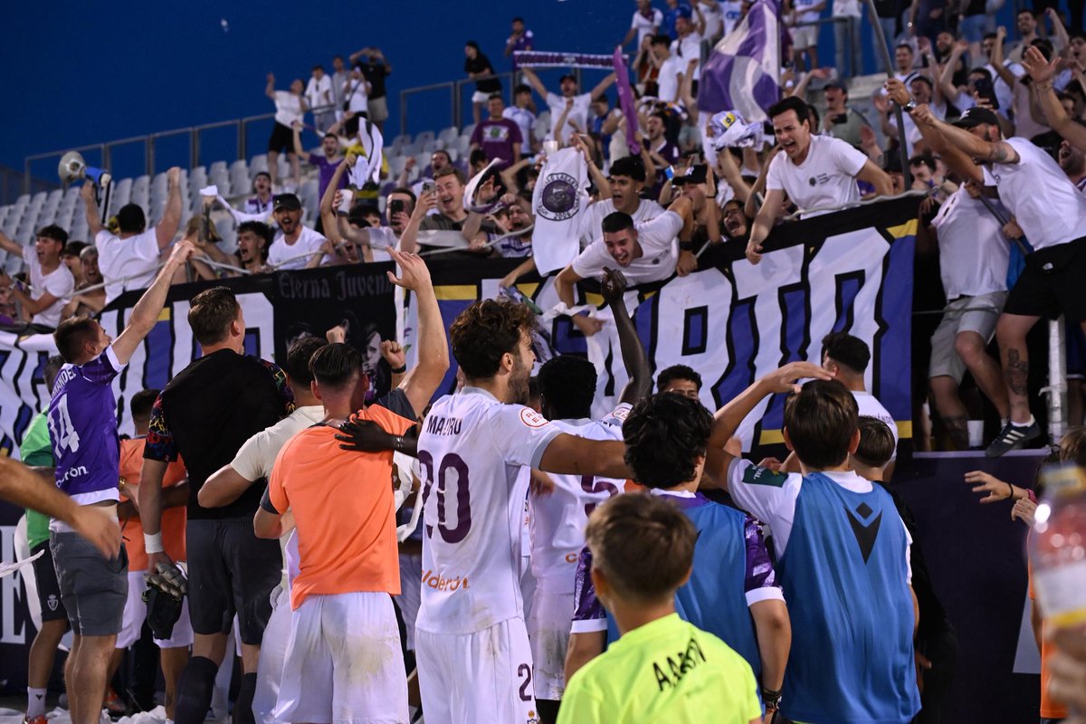 RealJaenCF's tweet photo. ¡𝗤𝗨𝗘 𝗦𝗜́, que vamos a por la segunda eliminatoria a por todas!

𝐍𝐮𝐞𝐬𝐭𝐫𝐚 𝐚𝐟𝐢𝐜𝐢𝐨́𝐧 𝐥𝐨 𝐞𝐬 𝐭𝐨𝐝𝐨. Seguimos en el camino 💜

#HuétorTájarRealJaénCF #Playoff #3RFEF https://t.co/EjUXaugwqC