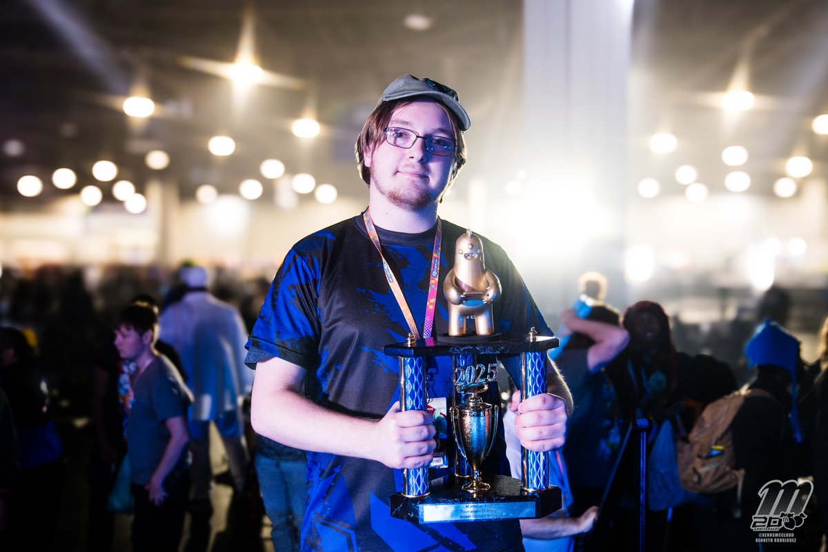 The champ and the trophy <a href="/BeastModePaul1/">BeastModePaul</a>  💪🏆