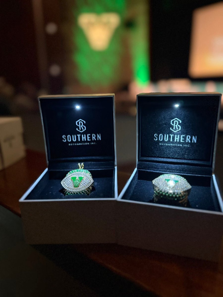 VeniceIndianFootball tweet media