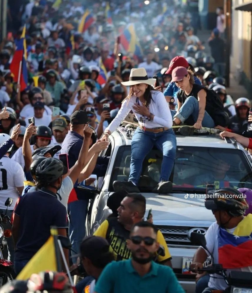 <a href="/MariaCorinaYA/">María Corina Machado</a> Nuestro grito de LIBERTAD sigue vigente desde el 28 de Julio y hoy lo vimos de nuevo en cada rincón de nuestras calles VACIAS!!!

Seguimos con FIRMEZA junto a ti!!!
#hastaelfinal 🔥🇺🇸
VEN🇻🇪EZUELA SERÁ LIBRE