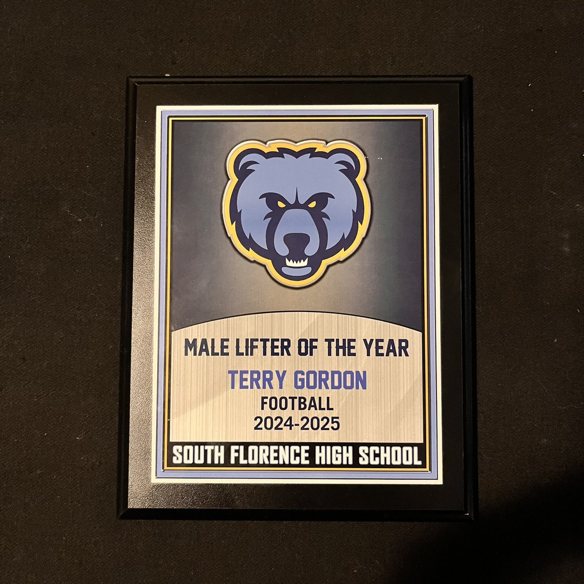 Terry Gordon Jr (@1loveterry) on Twitter photo Blessed to receive Male Lifter of the year!
WEIGHT ROOM NUMBERS 🏋️
BP : 320 40 : 4.66
ST : 505 5-10-5 : 4.28
PC : 270 Vert : 32inch
Broad : 108 MPH : 21.31
<a href="/SFBruinStrength/">South Florence High School Strength & Conditioning</a> <a href="/SFBruinFootball/">South Florence Football</a> Blessed to receive Male Lifter of the year!
WEIGHT ROOM NUMBERS 🏋️
BP : 320 40 : 4.66
ST : 505 5-10-5 : 4.28
PC : 270 Vert : 32inch
Broad : 108 MPH : 21.31
<a href="/SFBruinStrength/">South Florence High School Strength & Conditioning</a> <a href="/SFBruinFootball/">South Florence Football</a>