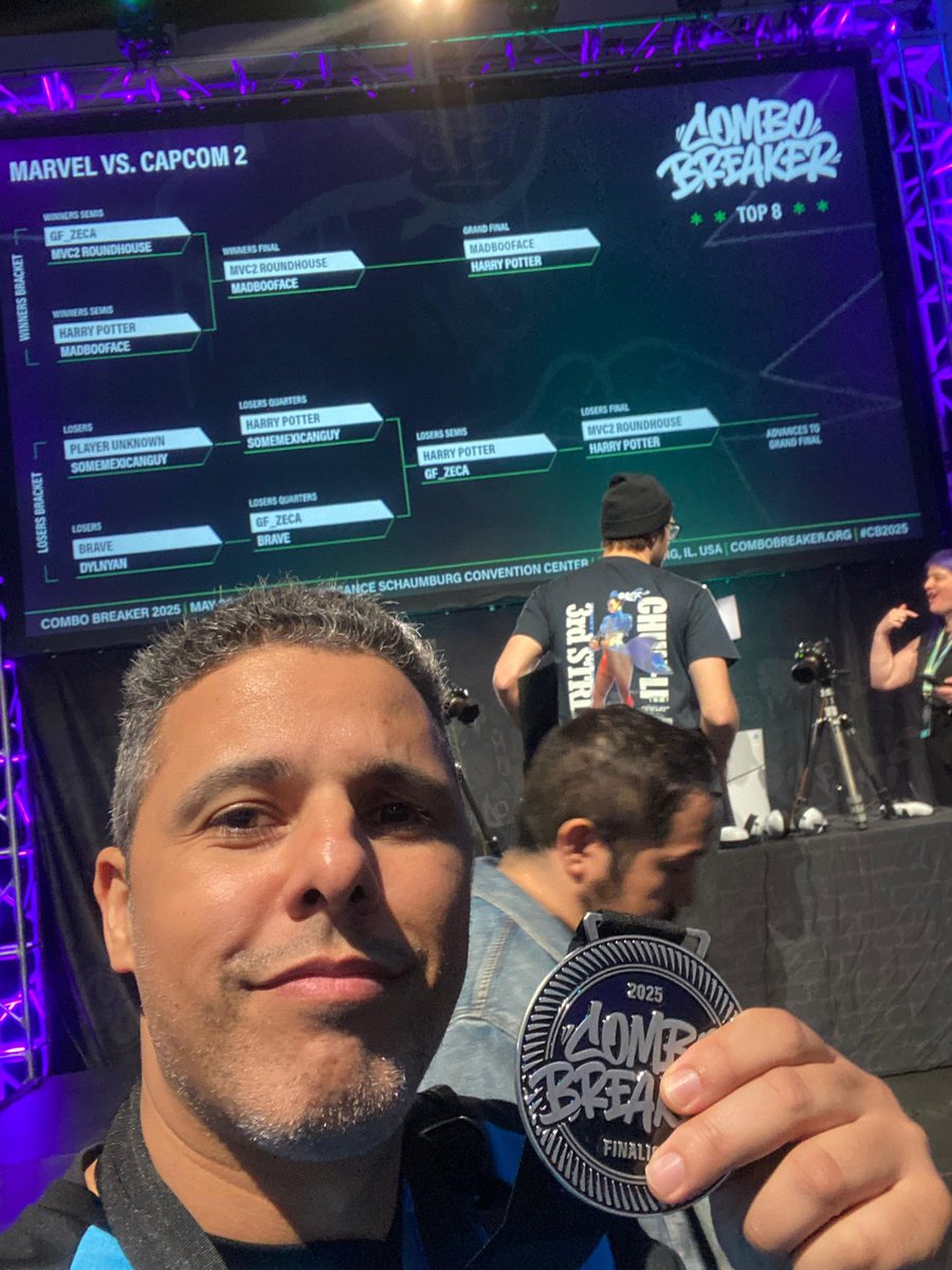 Glauco Ishiyama (@glauco_ishiyama) on Twitter photo Sem nenhum patrocínio ou incentivo da FGC, o Zeca foi lá e tirou 4° lugar de MVC2.
Mais uma vez parabéns <a href="/AdrianoZeca/">🅐🅓🅡🅘🅐🅝🅞 🅩🅔🅒🅐</a> ! Sem nenhum patrocínio ou incentivo da FGC, o Zeca foi lá e tirou 4° lugar de MVC2.
Mais uma vez parabéns <a href="/AdrianoZeca/">🅐🅓🅡🅘🅐🅝🅞 🅩🅔🅒🅐</a> !