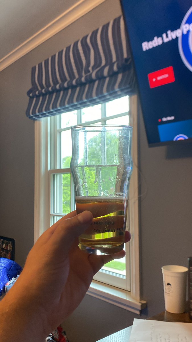 RichardBurligto's tweet photo. Wasn’t getting enough attention at my sisters graduation so I decided to drink 12 beers by myself and create issues for my family. #LANK #chedder https://t.co/A5XrXSlZpt
