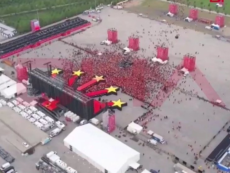 Somera reyting platformu:

🟡🔵 Fenerbahçe Beko'yu 8 milyon taraftar belediyelerin kurmuş olduğu ekranlardan canlı takip etti.

🟠🔴 Galatasaray'ın Yenikapı'daki şampiyonluk kutlamasına 80 bin taraftar katıldı.