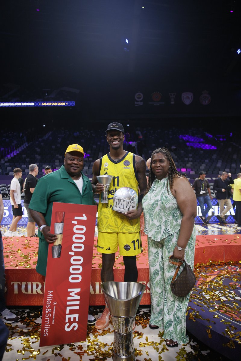 MVP MVP MVP! 😎🏆
<a href="/NIGEL_HAYES/">Nigel Hayes-Davis</a> 

#Yellow7egacy #EuroLeague