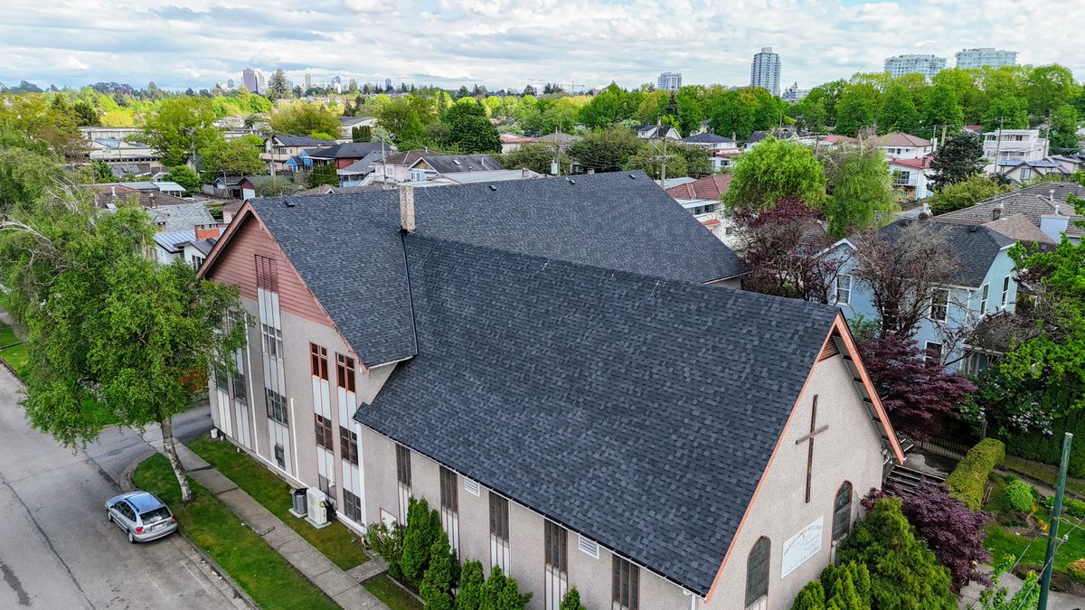 GoodVansRoofing's tweet photo. Showcasing one of the challenging roofs completed by GoodVans Roofing! 
#CommercialRoofingCompany  #RoofingContractorsNearMe #goodvansroofing https://t.co/Yz3CC8TodZ
