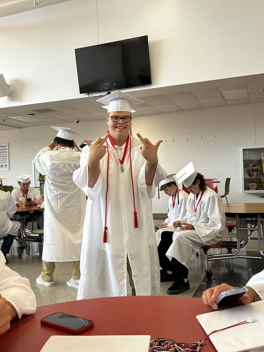 Class of 2025, it’s been real. 🤙🏼