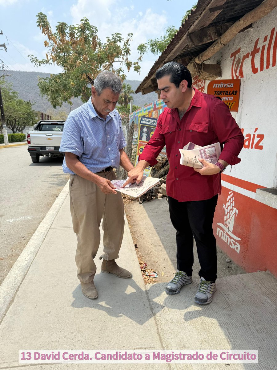 David_Cerda19's tweet photo. Hoy visité Congregación Quintero, #Tamaulipas. Me siento contento porque tuve una gran recepción, la gente está interesada en las próximas votaciones del 1º de junio. 

Platicamos sobre la reforma judicial, mi candidatura a #MagistradoDeCircuito y cómo votar en la #BoletaRosa. ¡Vamos adelante! Sólo falta una semana. 

#DavidCerda #Vota13 #PoderJudicial #ReformaJudicial #MagistradoDeCircuito