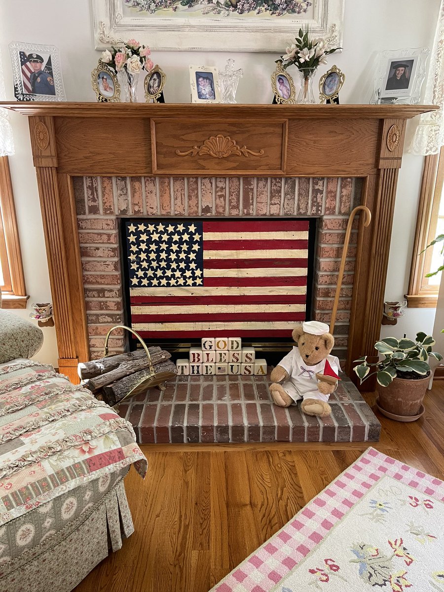 AntGmen's tweet image. HAPPY MDW FAM!!! Spending a little time in “BIG ANTS GYM” my Happy Place before a surprise party today!! Stay safe and do not forget about all those who have served and are serving THE GREATEST COUNTRY IN THE WORLD!   Much love Fam!! ❤️❤️💪🏻💪🏻🙏🏻🙏🏻 🇺🇸🇺🇸🇺🇸🇺🇸🇺🇸🇺🇸 We are very…