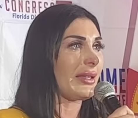 Laura, meth clearly hates to see you coming. Your botched filler isn’t hiding a thing
