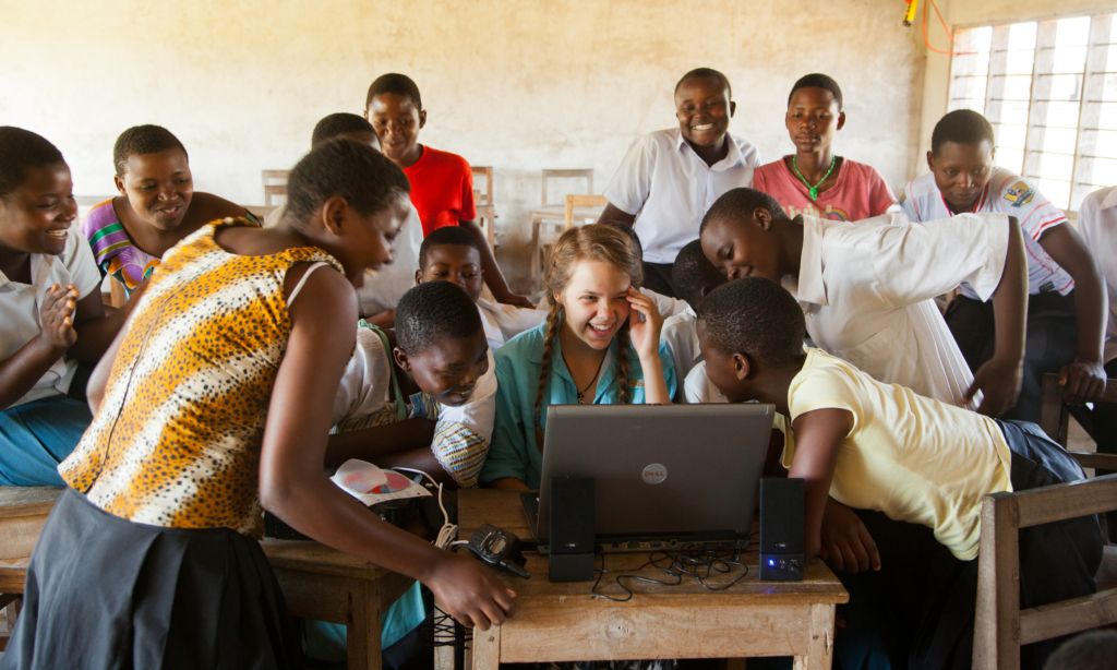 chocolatetweets's tweet photo. Chocolate University : Chocolate University is a neighborhood and global outreach initiative of Askinosie Chocolate and The Askinosie Foundation. As an experiential learning ...Read More! https://t.co/tTKrPOMm53 #chocolate https://t.co/DBgWeDnYjF