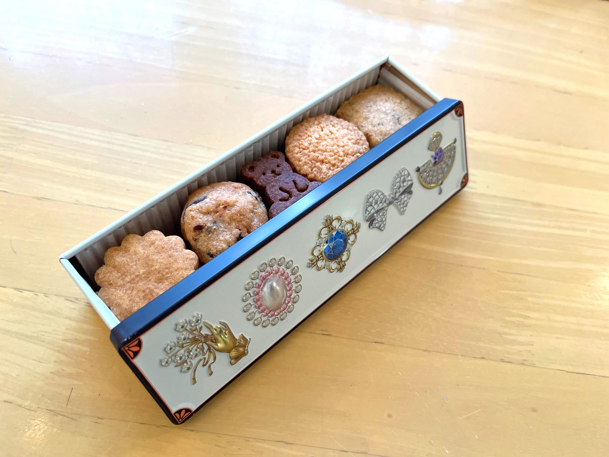 お菓子のミカタTOKYOKOBOH!! (@BohTokyo) / X