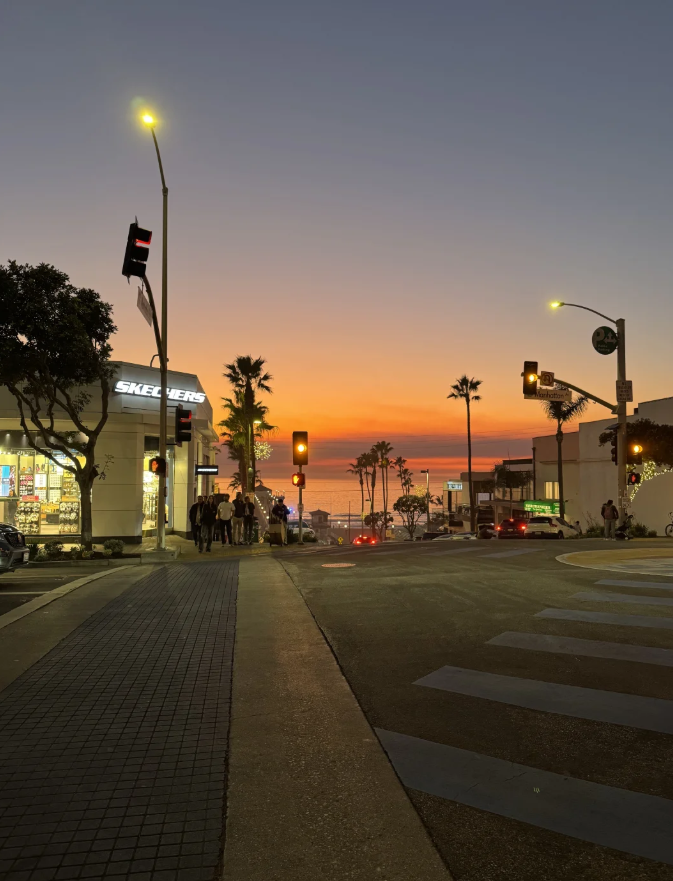 eli2134567's tweet photo. Manhattan Beach is a favorite place for LA locals. It's breathtakingly beautiful.
📍Manhattan Beach Pier: A great location for taking photos of the sunset, every photo is a blockbuster
#Los Angeles Must Go
#Manhattan Beach
#Seaside Sunset https://t.co/cEWWP9Y3sQ