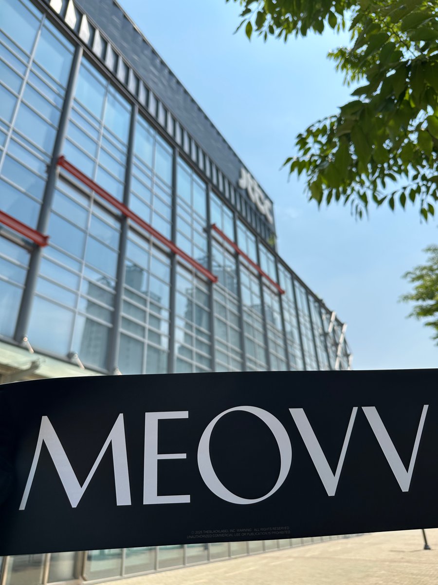 MEOVV_STAFF's tweet image. [📢] MEOVV 250526 (월) MBC M 주간 아이돌 녹화 인원 체크 안내

🐈‍⬛ 시간 : 12PM (KST)
🐈‍⬛ 장소 : JTBC 스튜디오 일산 앞

PAWMPAWM 여러분은 아래 사진 속 장소로 모여주시기 바랍니다. ✨

#MEOVV #미야오
#MYEYESOPENVVIDE