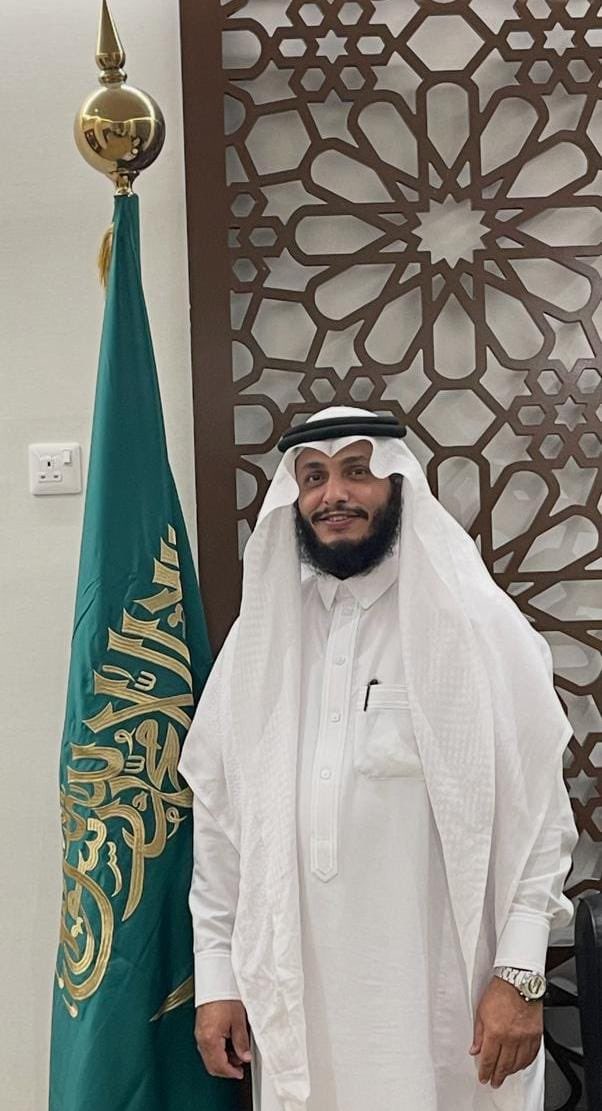 Zhran013's tweet image. تتقدم إدارة وأعضاء #ملتقي_زهران_العناصي 
بـ أجمل التهاني والتبريكات 
للاستاذ #علي_هاشم_الكناني_الزهراني
بمناسبة حصوله على درجة الدكتوراه من المعهد العالي للقضاء بجامعة الإمام محمد بن سعود الإسلامية
سآئلين الله له العون والتوفيق في خدمة الدين ثم المليك و الوطن .