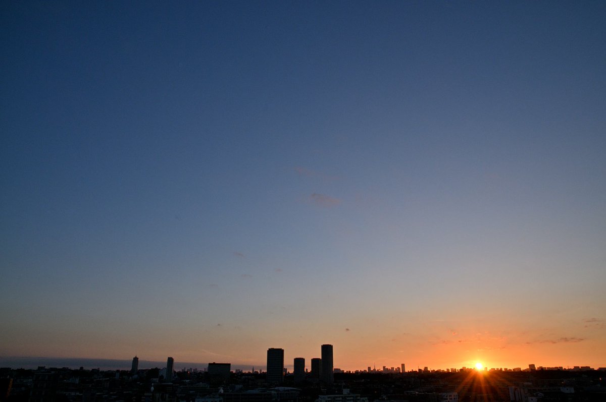tomihara_nozomi's tweet photo. ใ็ฉบๆจกๆงใ#sky #skypattern #livehere #fixedposition #nikoncreators #nikond300 #photograph #photography #็ฉบ #็ฉบๆจกๆง #ใใใง็ใใ #ๅฎไฝ็ฝฎ #ใใคใใฎๅ ดๆ #ๅ็ #ใใคใใฎๅ็ #ๅ็ๅฅฝใ #ๅ็ใงไผใใใ็งใฎไธ็ #ๅ็ๅฅฝใใชไบบใจ็นใใใใ #ๆญฉๆฅฝ้ๅ็้จ https://t.co/QBsVcGLOZz