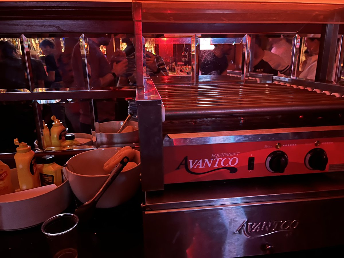 RielGabeBorelli's tweet photo. The supreme irony of this DC gay bar having hot dog buns, but nothing to put in them. https://t.co/qOb57wQmLx