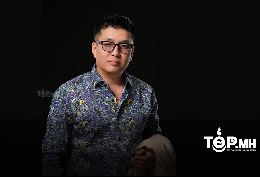 Дуучин Ц.Мөнхбат найзуудаа НАЙРЫН ШИРЭЭНИЙ АРД урьжээ
tur.mn/t/s/19475