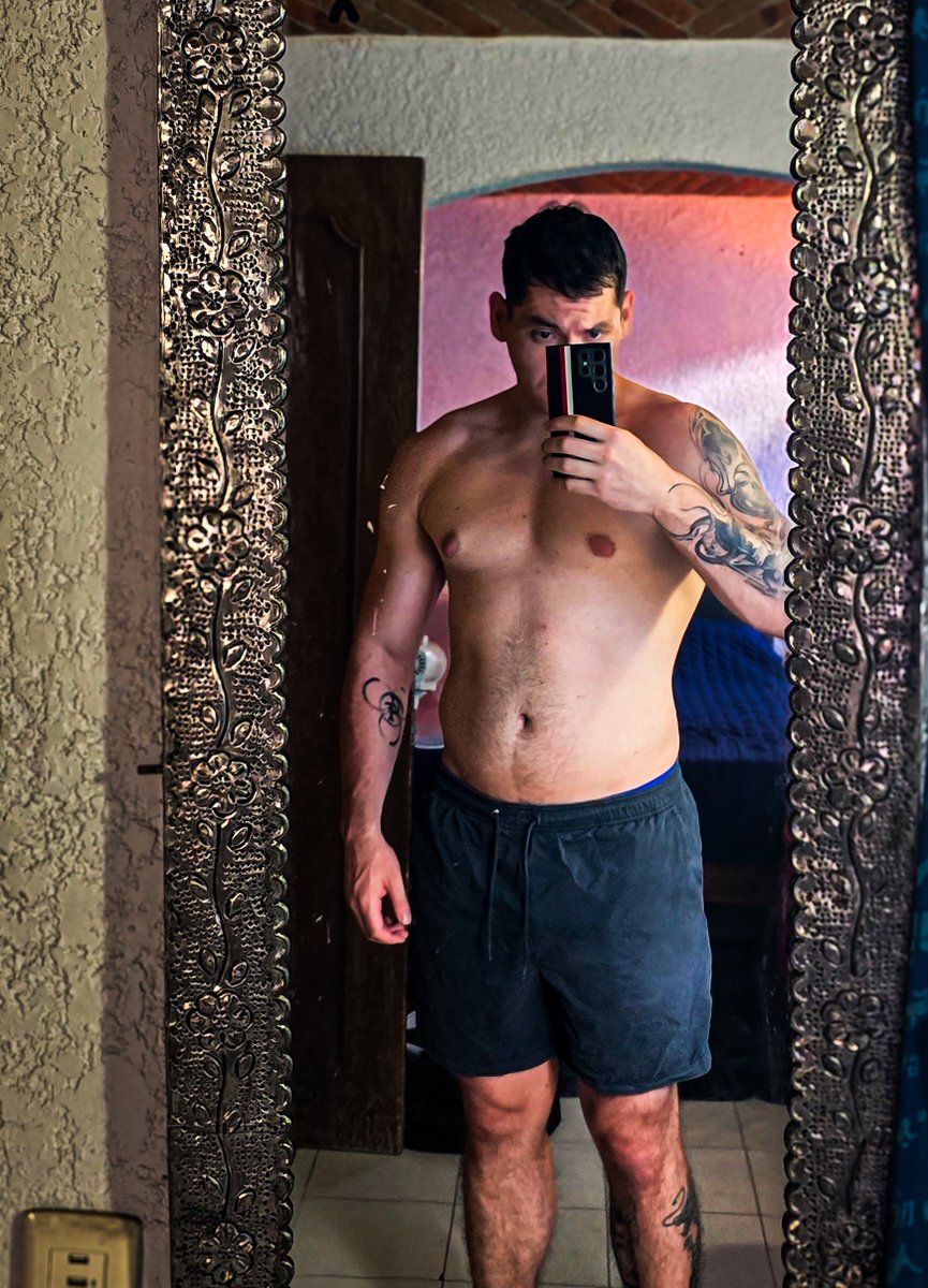 YairTYS's tweet photo. El flaco 🫡😌
Ahí vamos avanzando 💪🏻🔥

#gym #fitness #flaco #gymmotivation https://t.co/HpcpeeHwfP