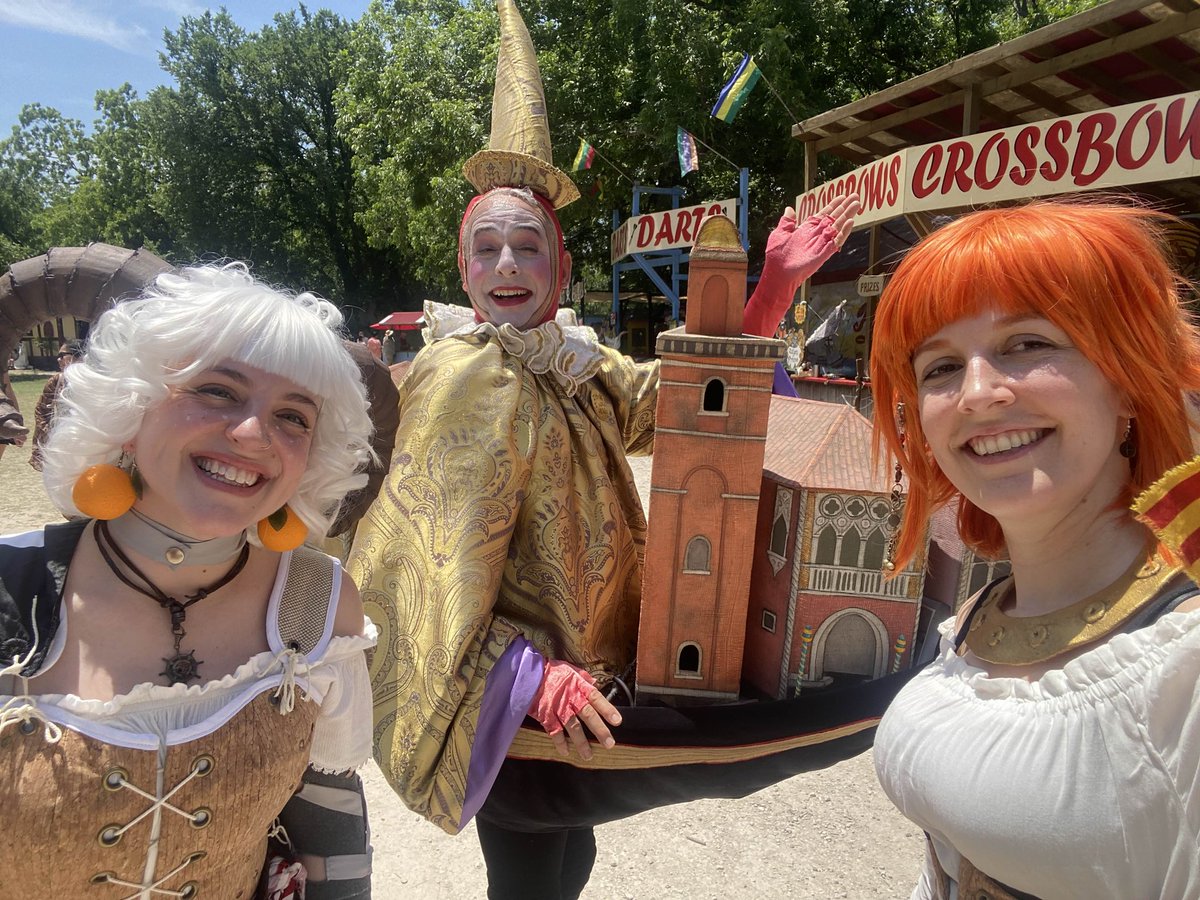 Went to Scarborough Faire today with <a href="/KateZerbian/">Kate Zerbian</a> for her birthday and cosplayed as the Thousand Sunny and Going Merry (aka the One Piece ships).
T'were a grand ole time! We even met another ship!